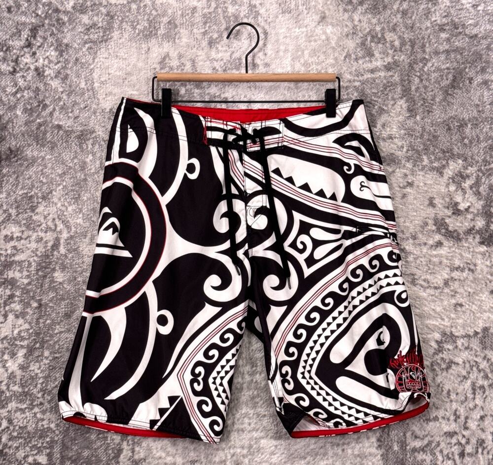 Vintage Quicksilver Board Shorts 32" Mens Tribal Print Y2K